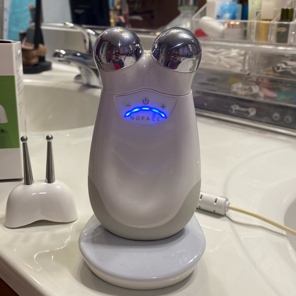NuFACE Facial Toning Device in White and Gray